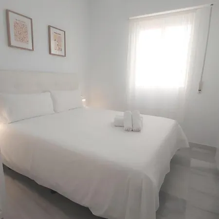 Del Parque Flats Victoria Family * Malaga